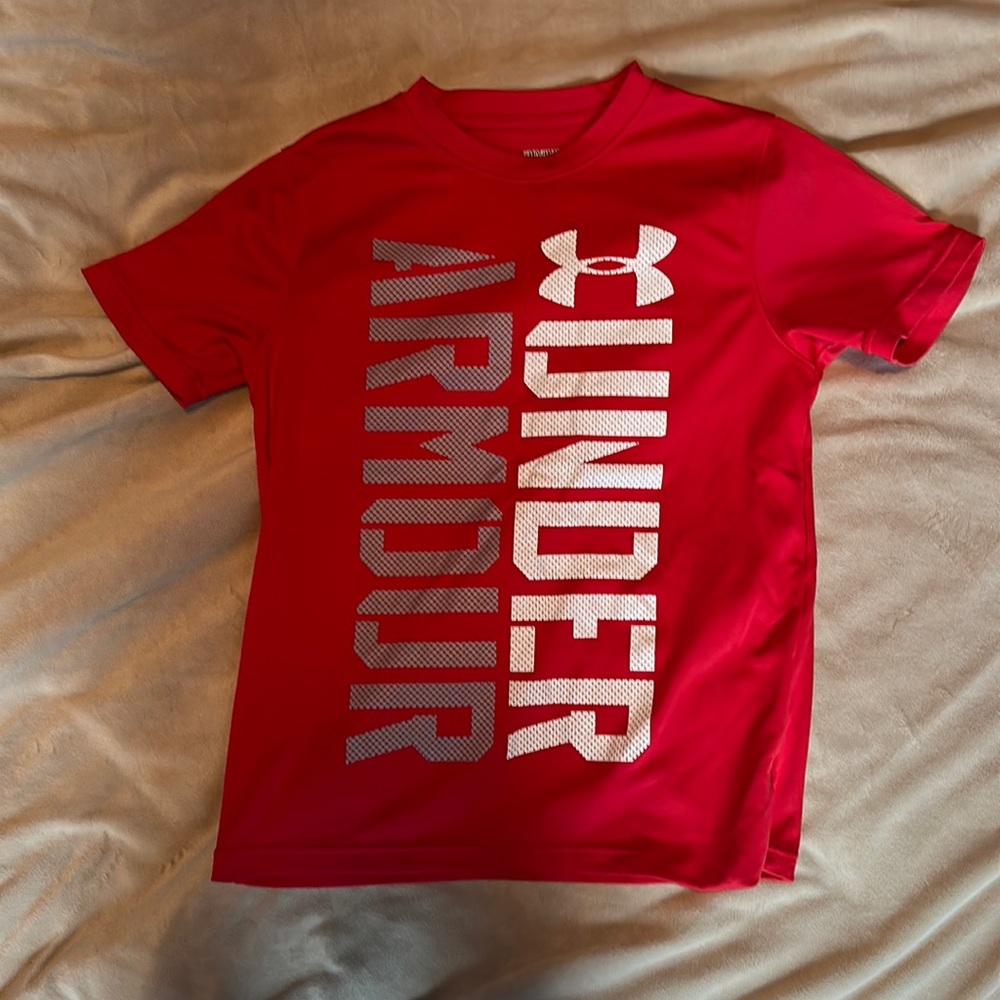 Boys Under Armor tee